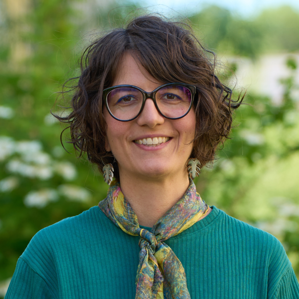 Anna-Béatrice Schmaltz (sie/ihr)